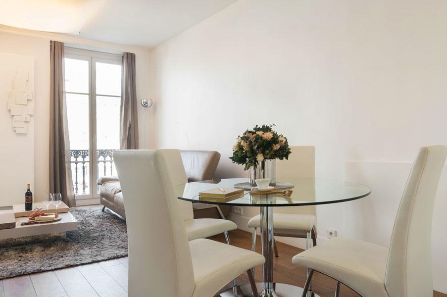 Two Bedroom Luxury Apartment - Balcony With View Of Notre Dame 파리 외부 사진