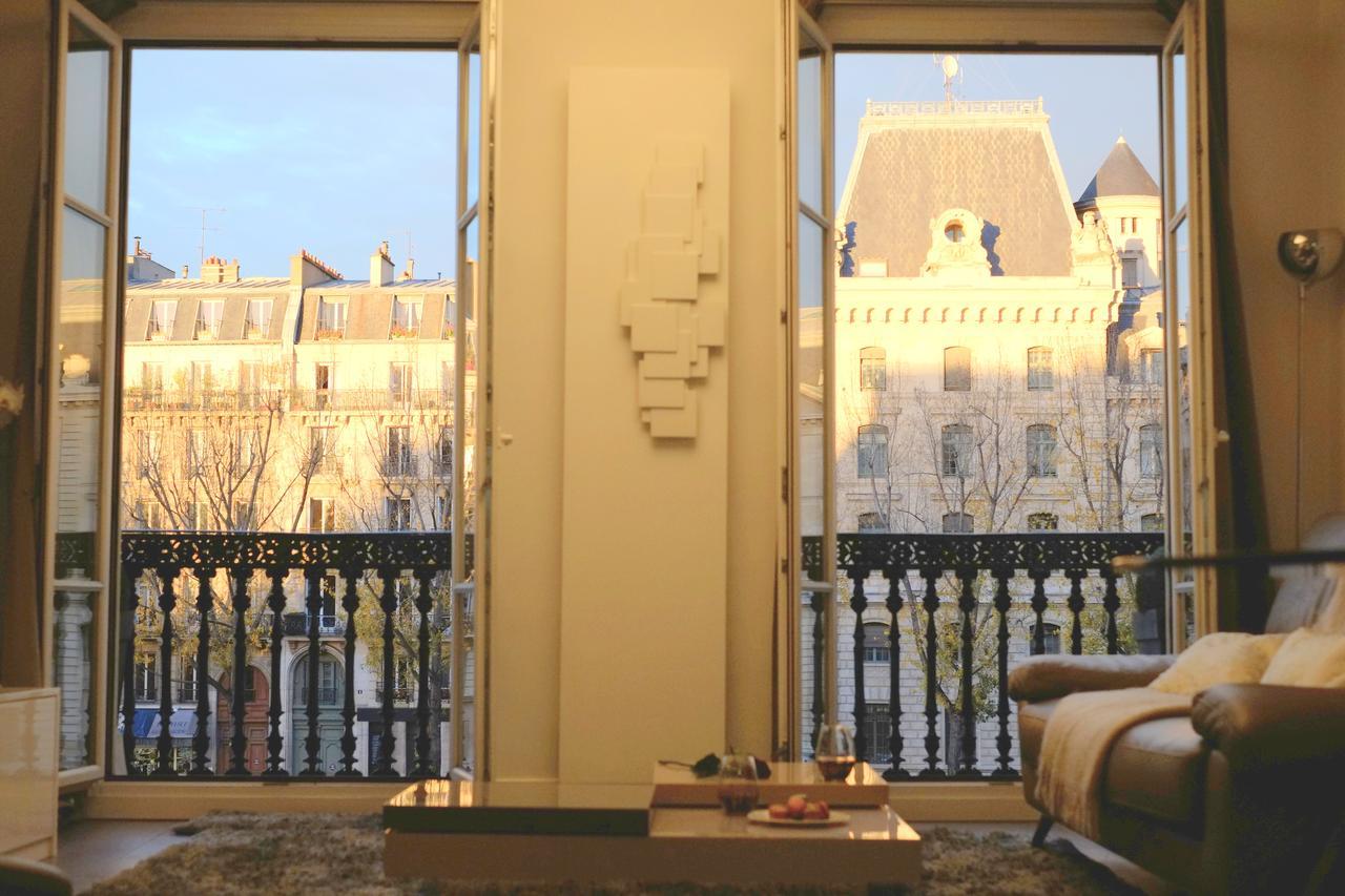 Two Bedroom Luxury Apartment - Balcony With View Of Notre Dame 파리 외부 사진